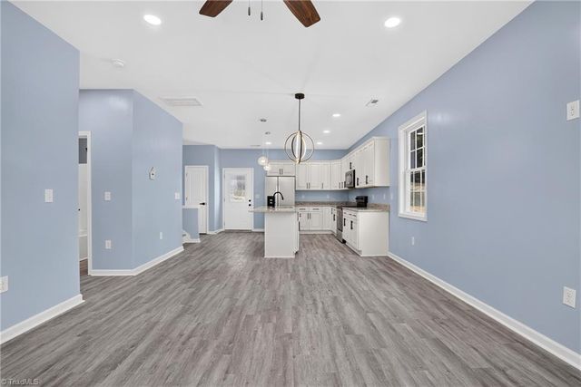 2822 Uwharrie Road, Archdale, NC 27263