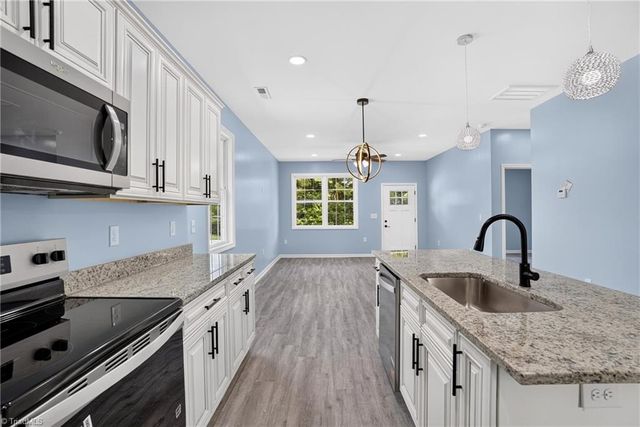 2822 Uwharrie Road, Archdale, NC 27263