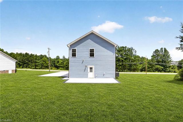 2822 Uwharrie Road, Archdale, NC 27263