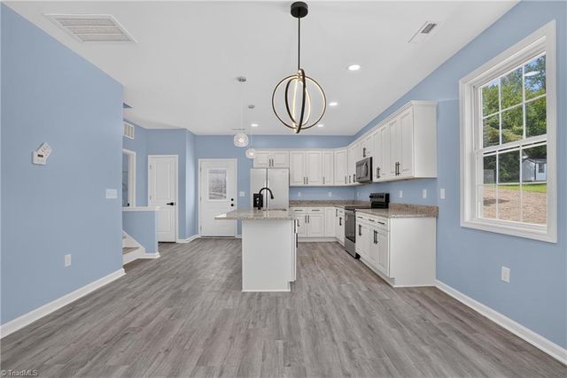 2822 Uwharrie Road, Archdale, NC 27263