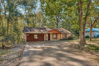 11112 Royal Forest Drive, Conroe, TX 77303