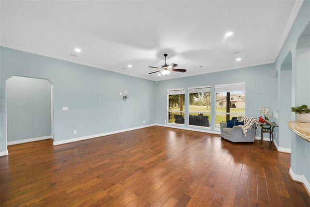 19407 Pine Tree Lane, Waller, TX 77484