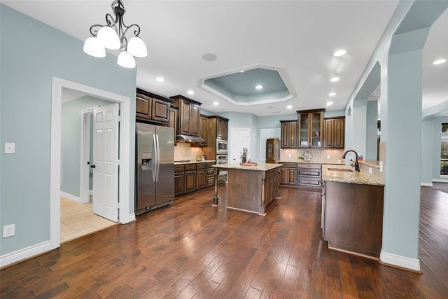 19407 Pine Tree Lane, Waller, TX 77484