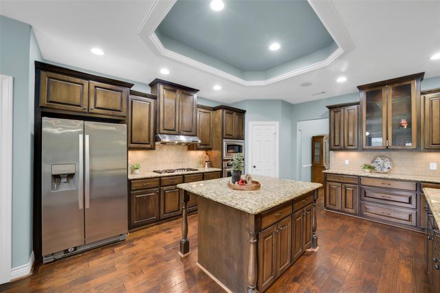 19407 Pine Tree Lane, Waller, TX 77484