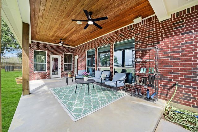 19407 Pine Tree Lane, Waller, TX 77484