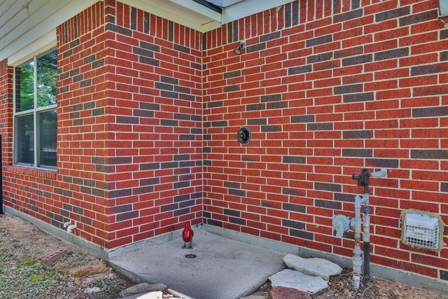 19407 Pine Tree Lane, Waller, TX 77484