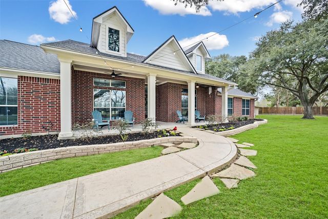 19407 Pine Tree Lane, Waller, TX 77484