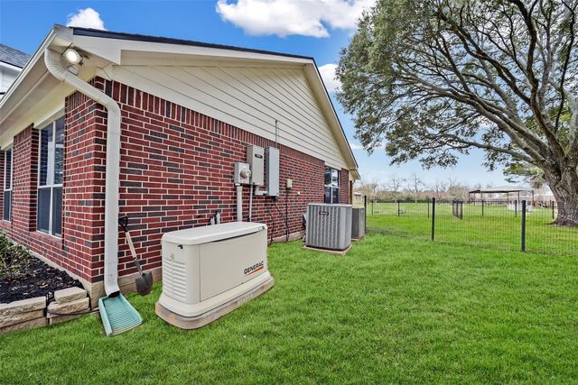 19407 Pine Tree Lane, Waller, TX 77484