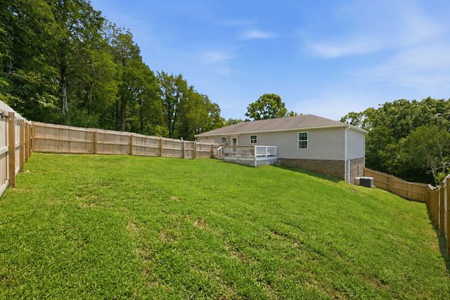 400 Due Ln, Columbia, TN 38401