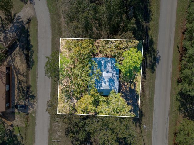 326 W Woodland Shores Drive, Point Blank, TX 77364