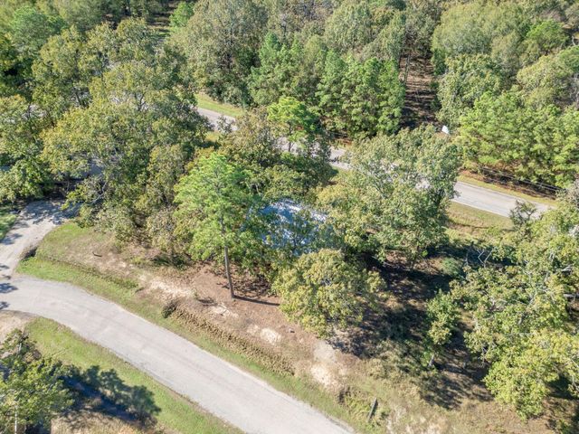 326 W Woodland Shores Drive, Point Blank, TX 77364