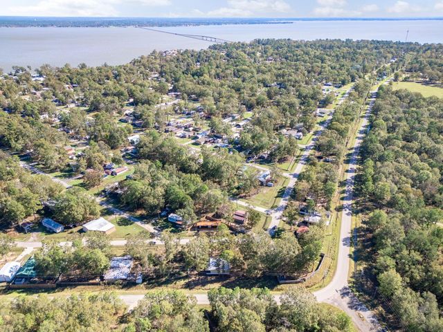 326 W Woodland Shores Drive, Point Blank, TX 77364
