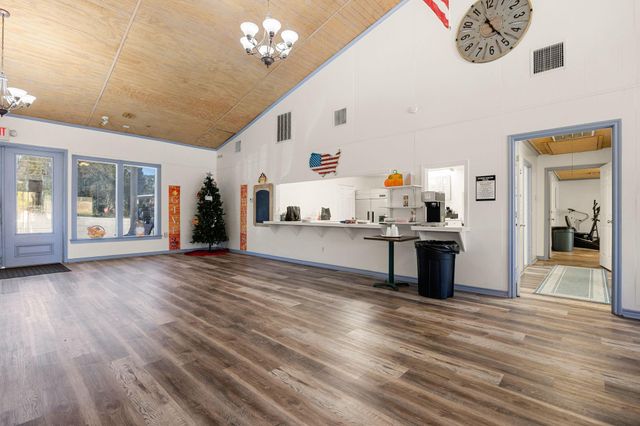 326 W Woodland Shores Drive, Point Blank, TX 77364