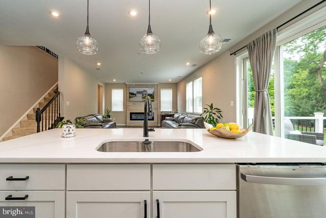 12301 FALLEN TIMBERS CIR, Hagerstown, MD 21740