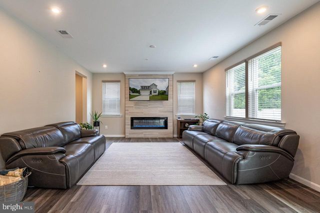 12301 FALLEN TIMBERS CIR, Hagerstown, MD 21740