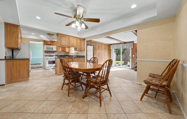 6486 Thorneycroft Drive, Shelby Twp, MI 48316