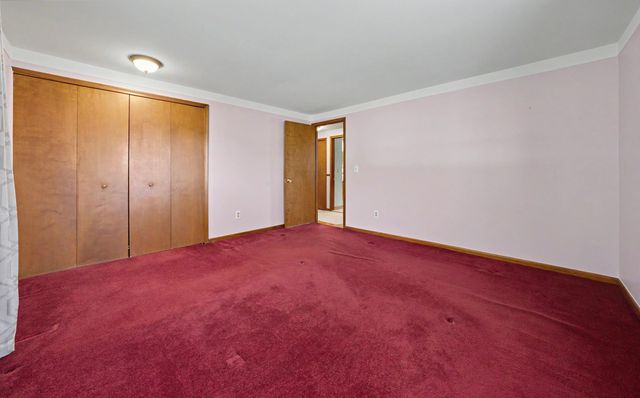 6486 Thorneycroft Drive, Shelby Twp, MI 48316