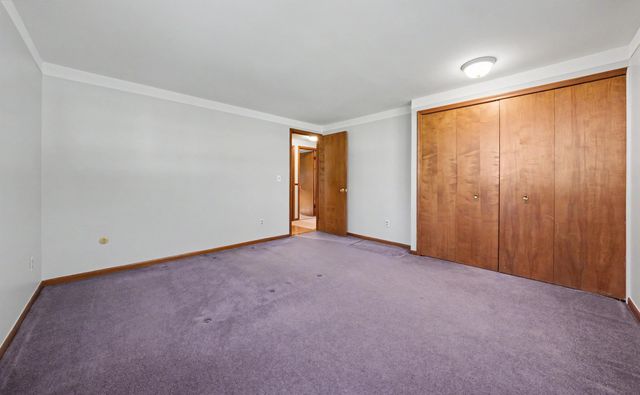 6486 Thorneycroft Drive, Shelby Twp, MI 48316