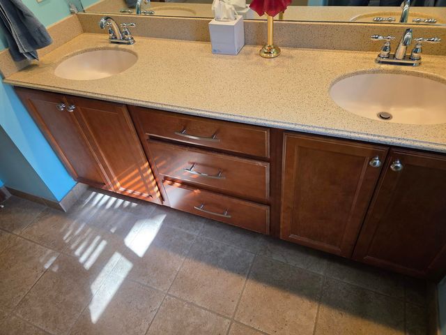 6486 Thorneycroft Drive, Shelby Twp, MI 48316