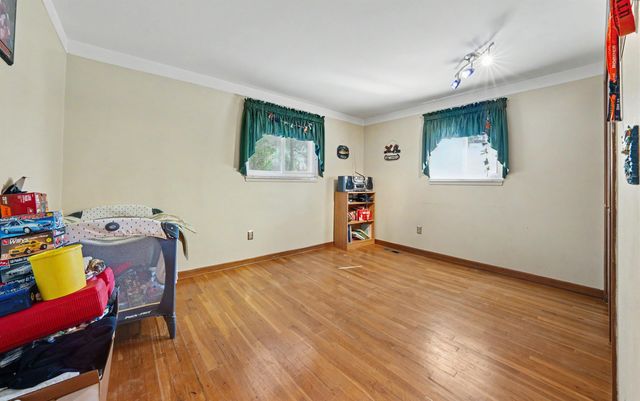 6486 Thorneycroft Drive, Shelby Twp, MI 48316