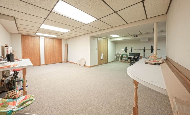 6486 Thorneycroft Drive, Shelby Twp, MI 48316