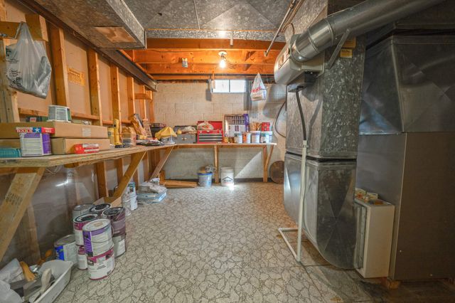 6486 Thorneycroft Drive, Shelby Twp, MI 48316