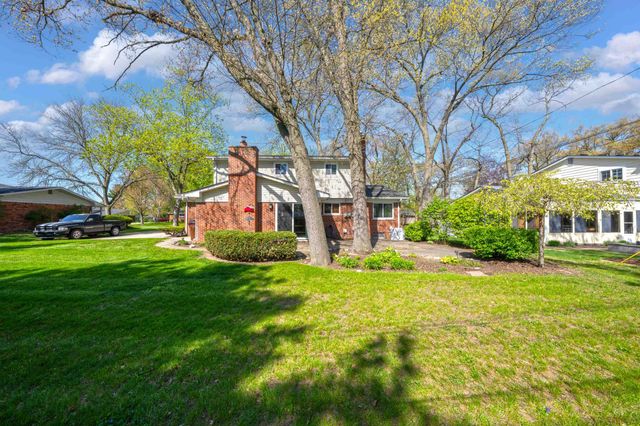 6486 Thorneycroft Drive, Shelby Twp, MI 48316
