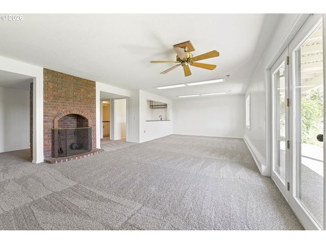 16024 Se MONNER Rd, Happy Valley, OR 97086