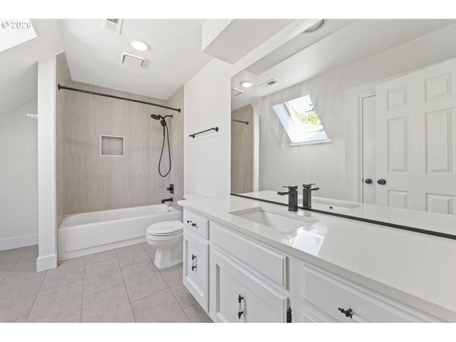 16024 Se MONNER Rd, Happy Valley, OR 97086