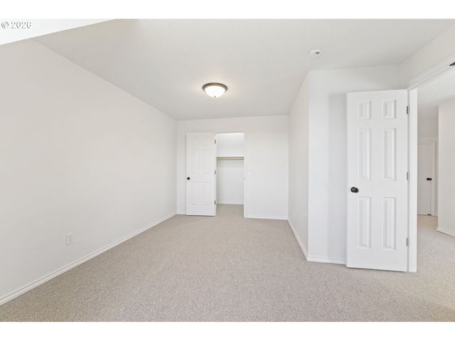 16024 Se MONNER Rd, Happy Valley, OR 97086