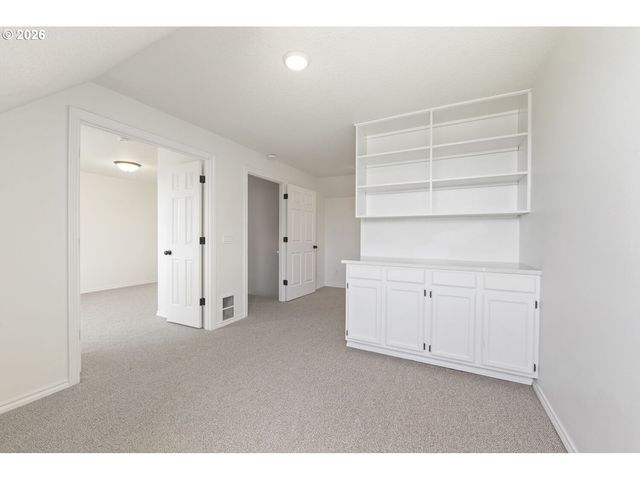 16024 Se MONNER Rd, Happy Valley, OR 97086