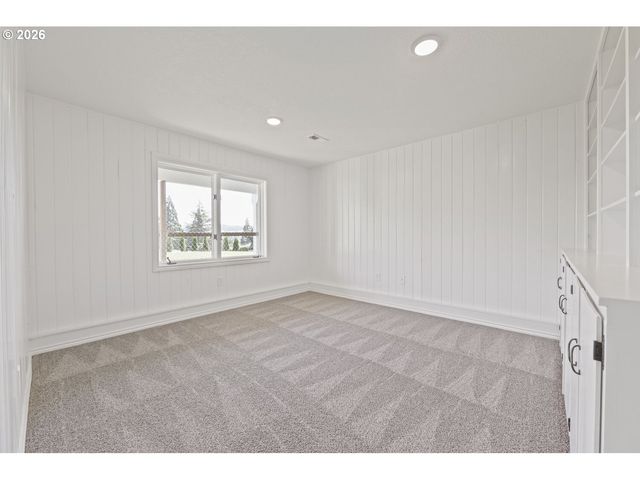 16024 Se MONNER Rd, Happy Valley, OR 97086