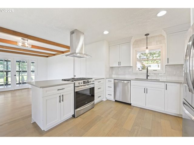 16024 Se MONNER Rd, Happy Valley, OR 97086