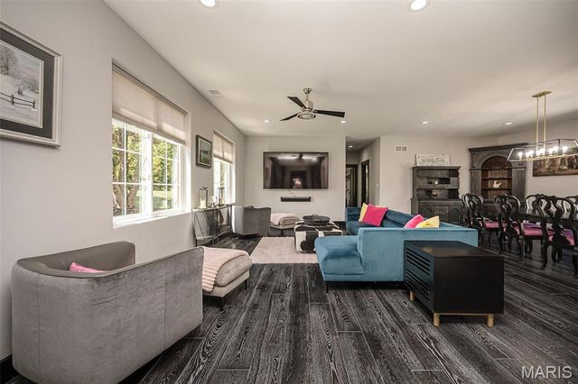 604 Glyn Cagny Road, Ballwin, MO 63021
