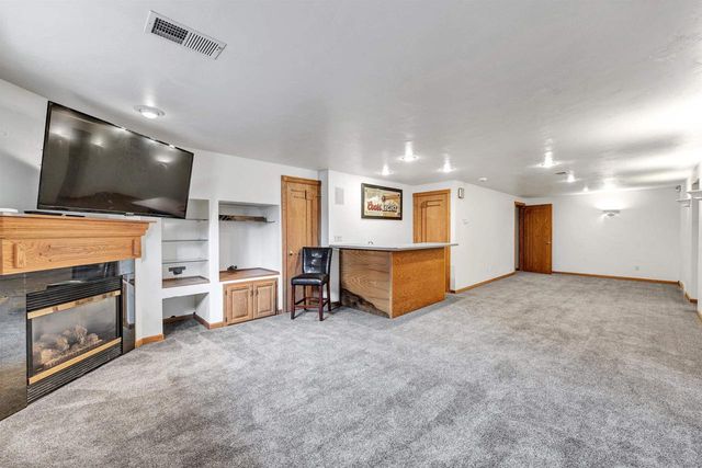 2805 DEWEY DECKER DRIVE, Green Bay, WI 54313