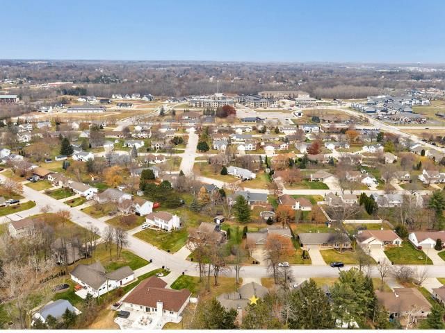 2805 DEWEY DECKER DRIVE, Green Bay, WI 54313