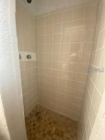 907 COLUMBIA STREET, Orlando, FL 32805
