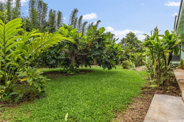 48-459 Kamehameha Highway, Kaneohe, HI 96744