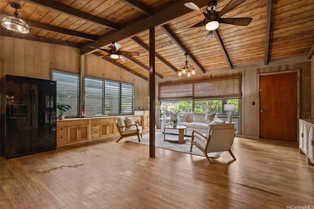 48-459 Kamehameha Highway, Kaneohe, HI 96744