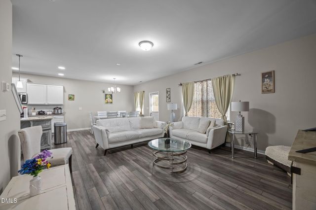 2252 Fairway Green Drive, Fuquay Varina, NC 27526