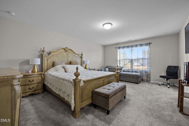 2252 Fairway Green Drive, Fuquay Varina, NC 27526