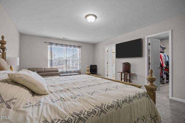 2252 Fairway Green Drive, Fuquay Varina, NC 27526