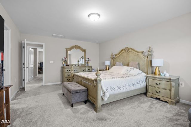 2252 Fairway Green Drive, Fuquay Varina, NC 27526