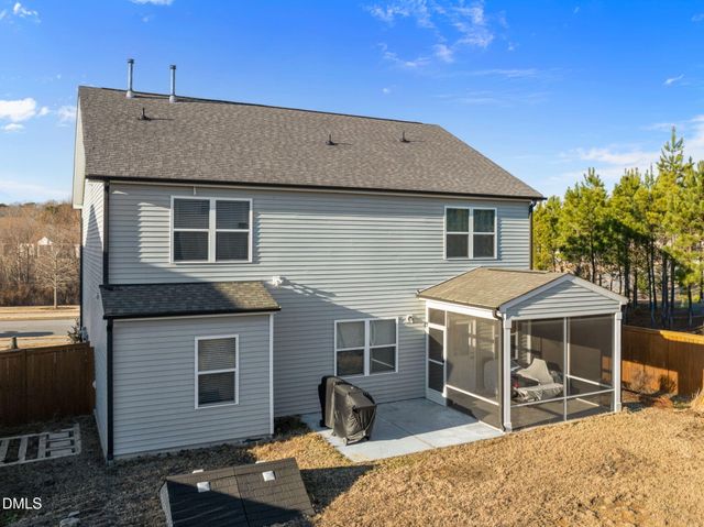 2252 Fairway Green Drive, Fuquay Varina, NC 27526