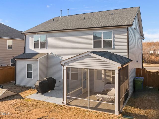 2252 Fairway Green Drive, Fuquay Varina, NC 27526