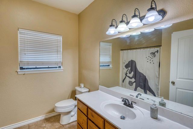 809 Skyline DR, Kingsland, TX 78639