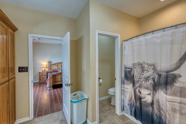 809 Skyline DR, Kingsland, TX 78639