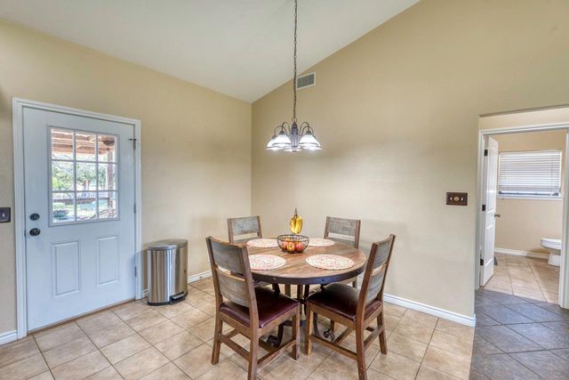 809 Skyline DR, Kingsland, TX 78639