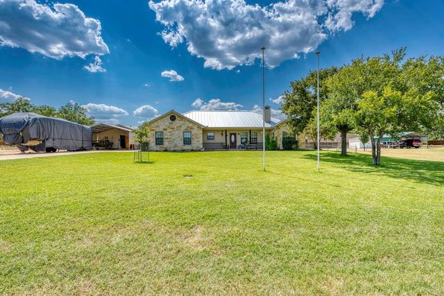 809 Skyline DR, Kingsland, TX 78639