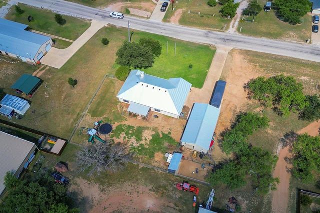 809 Skyline DR, Kingsland, TX 78639
